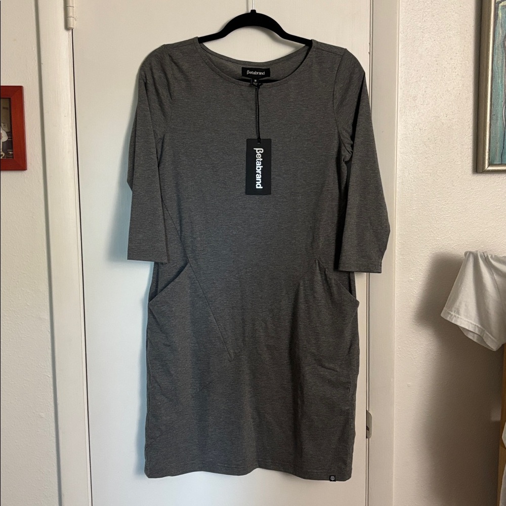 Betabrand 30 Day Travel Dress Solid Grey Size Medium M Cinch Hem 3/4 sleeve NWT